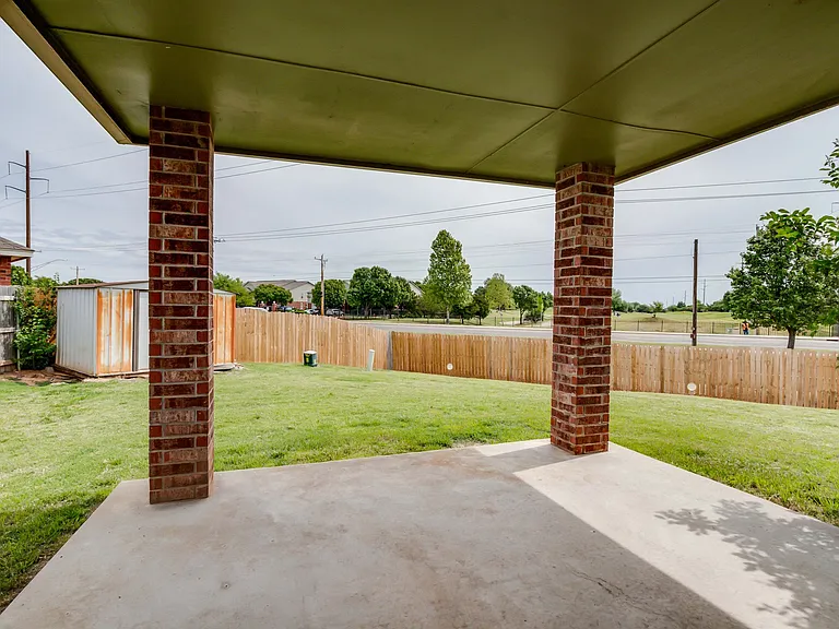 2508 Tyler Ln — Photo 22