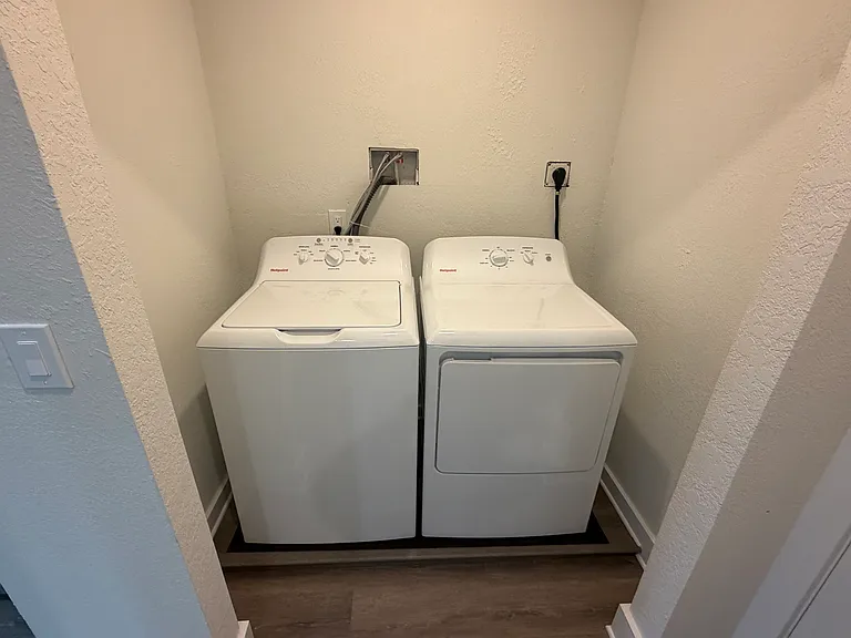 530 35th Ave N #3 — Photo 9