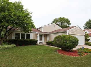 530 Thompson Blvd, Buffalo Grove, IL