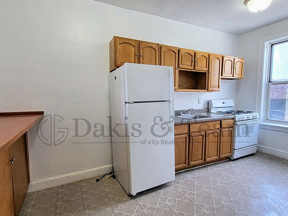 4th image of 48-02 48th St #Dt4