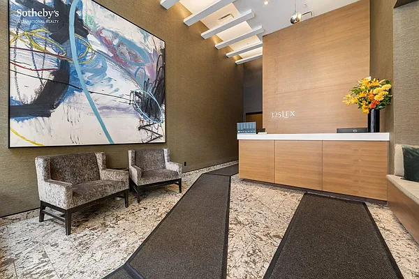 Entry / hallway, photo 1