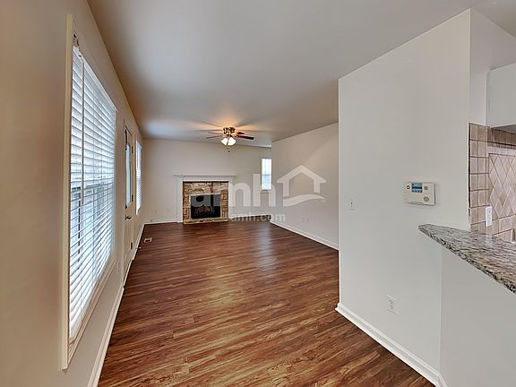 4th image of 714 Ridgewood Way