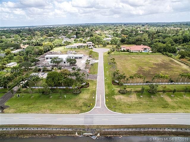 2nd image of 17140 Reserve Ct