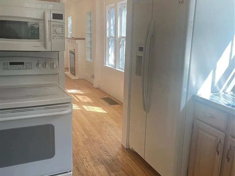 1143 S Corona St — Photo 13