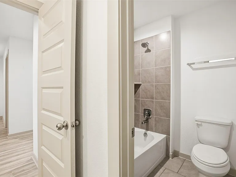 3411 Terrace Landing Ct — Photo 19