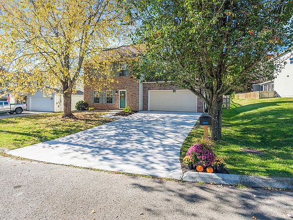 2nd image of 1637 Romulus Ln