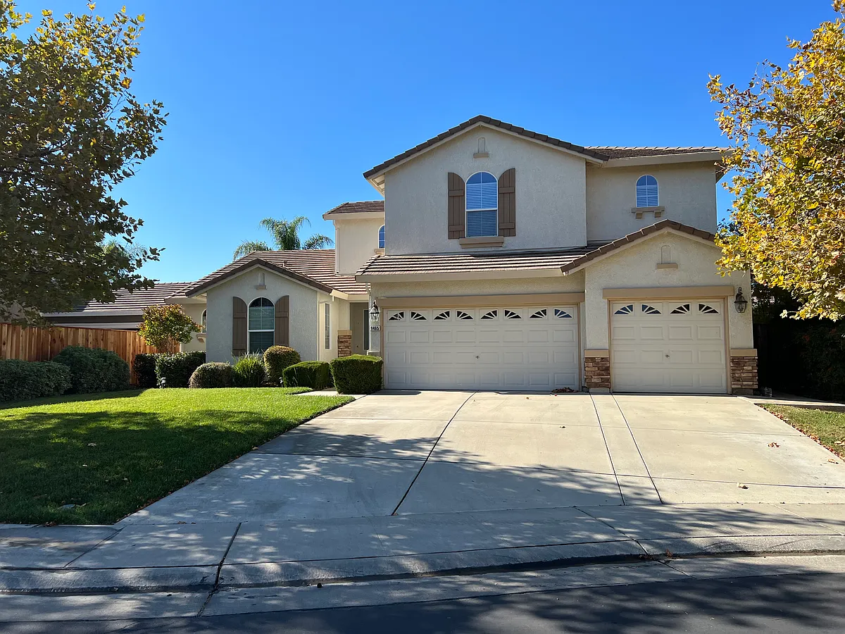 Building Photo - 9465 Triathlon Ln