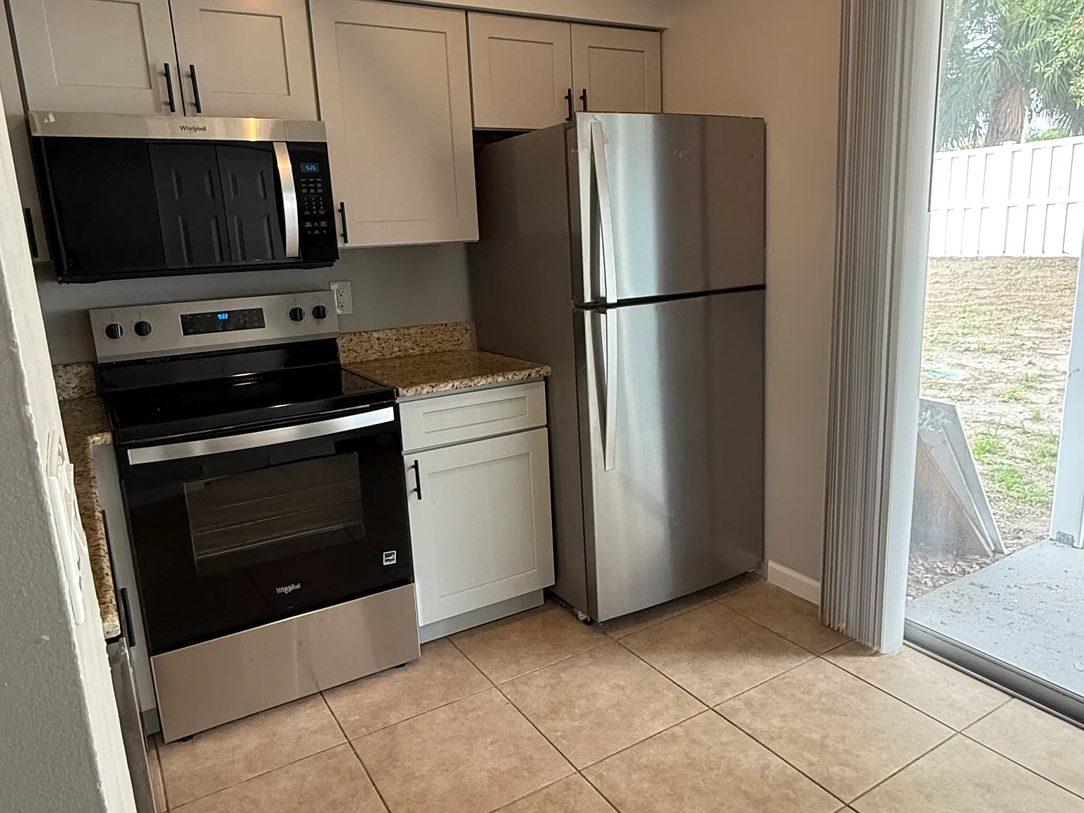 2 bed, 2.5 bath, 1122 sqft, $1,795 — Photo 1