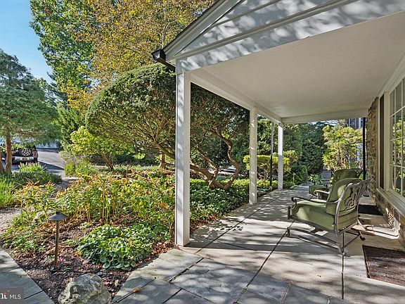 3rd image of 509 Hamilton Rd