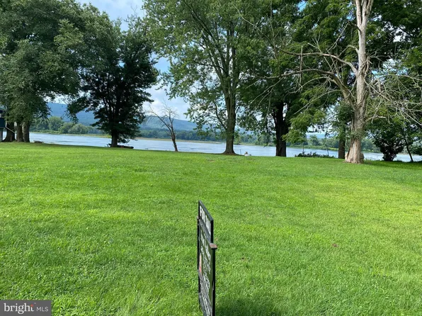 1850 Towpath Rd, Dauphin, PA 17018
