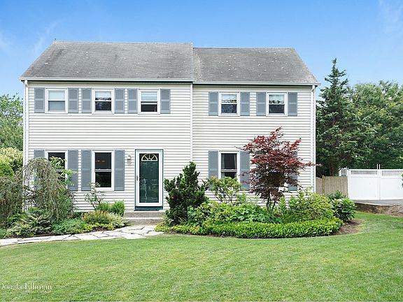 2nd image of 1155 Jasmine Ln