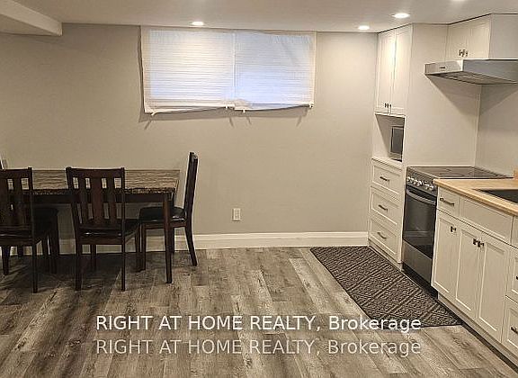 3rd image of 21 Thomson St #Basement