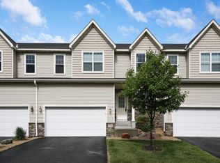 2552 E Vierling Dr E, Shakopee, MN 55379