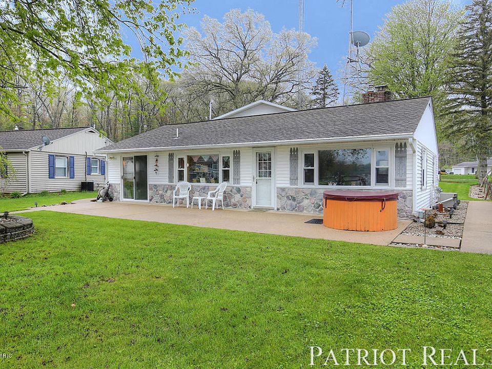 1st image of 1751 E Hess Lake Dr