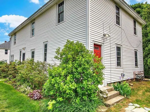 34 Paddy Hill Rd, Wakefield, RI 02879