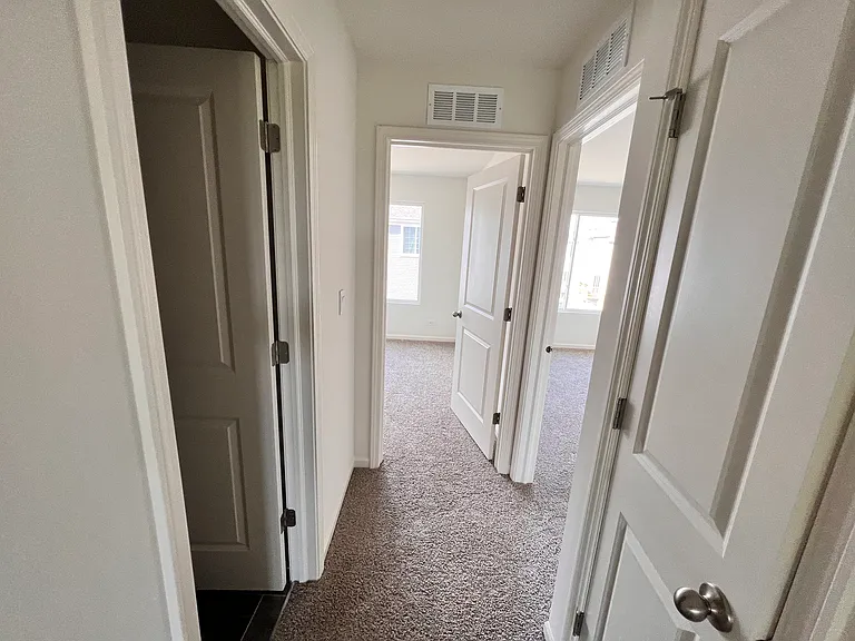 2491 Bella Dr — Photo 16