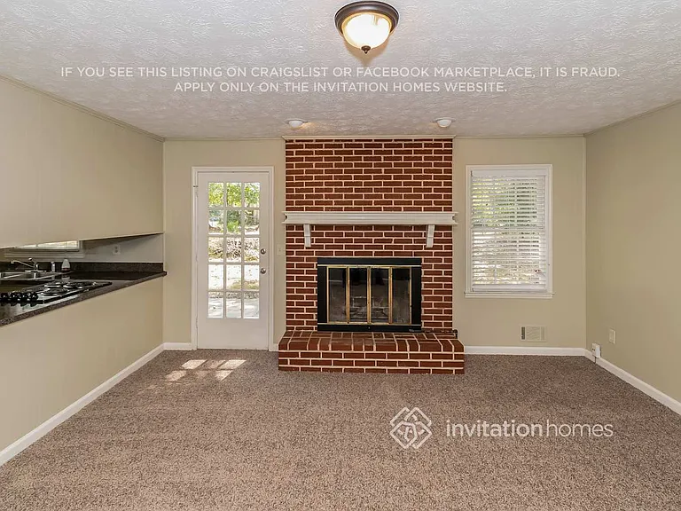 2764 Michelle Cir — Photo 4