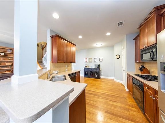 3rd image of 1535 Bouvier Pl