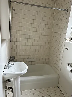 Rented by Garfield Realty  | media 12