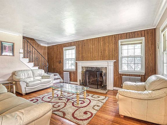 5th image of 863 N William St