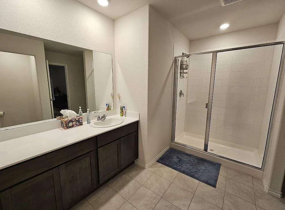 4 bed, 1836 sqft, $2,000 — Photo 4