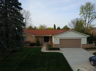 850 Dickson Ln, Rochester Hills, MI 48307