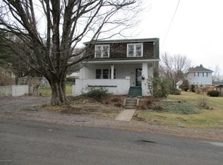 147 Park St, Dallas, PA 18612