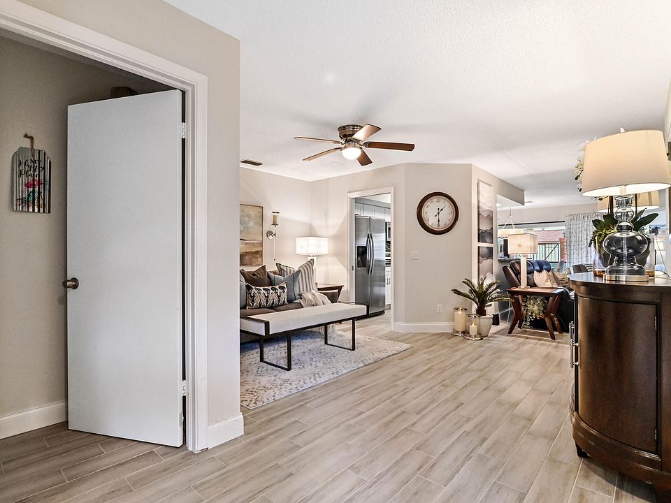 Crosswinds At River Bridge Condominiums 900 Crosswinds Dr West Palm