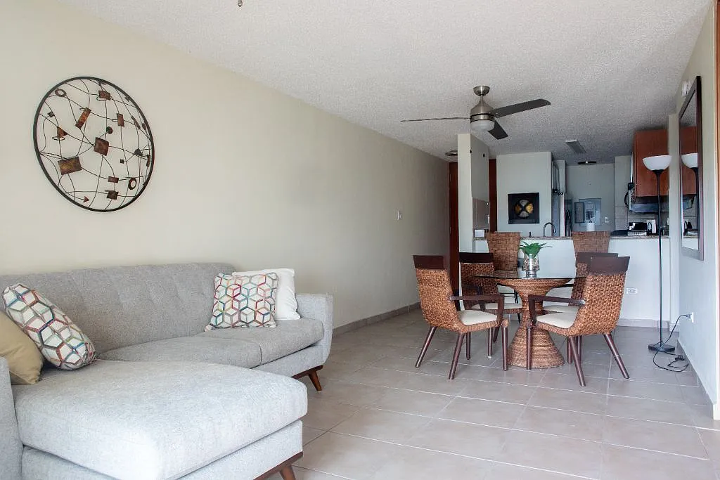 2 bed, 2.0 bath, $2,100 — Photo 3