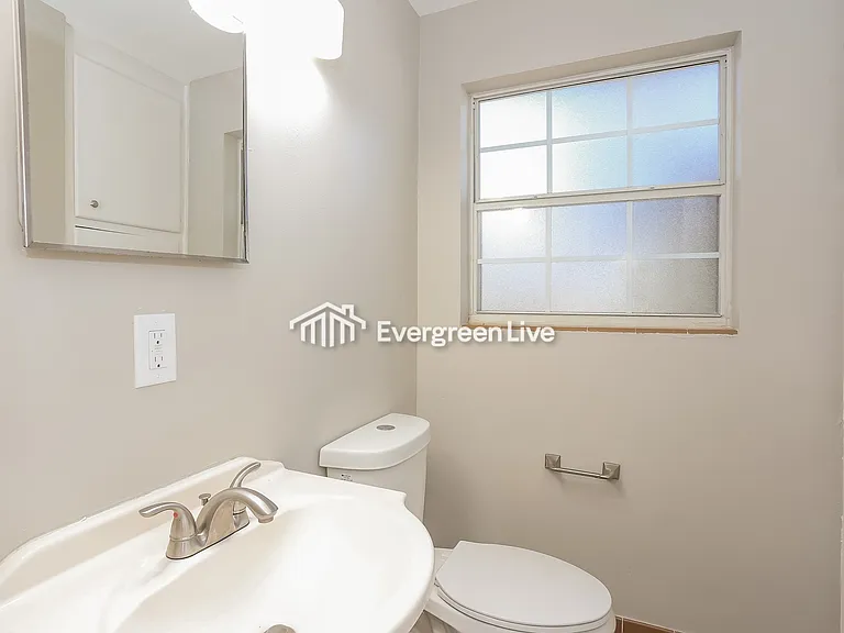 2243 Thiervy Dr — Photo 17
