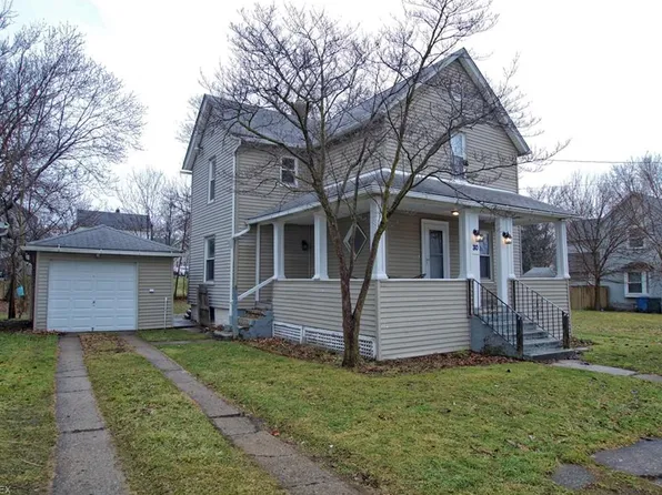 30 16th St NW, Barberton, OH 44203