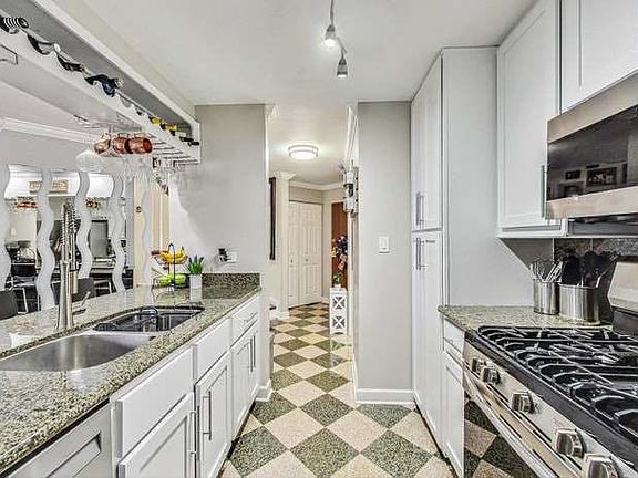 4th image of 1760 Eastwood Ct