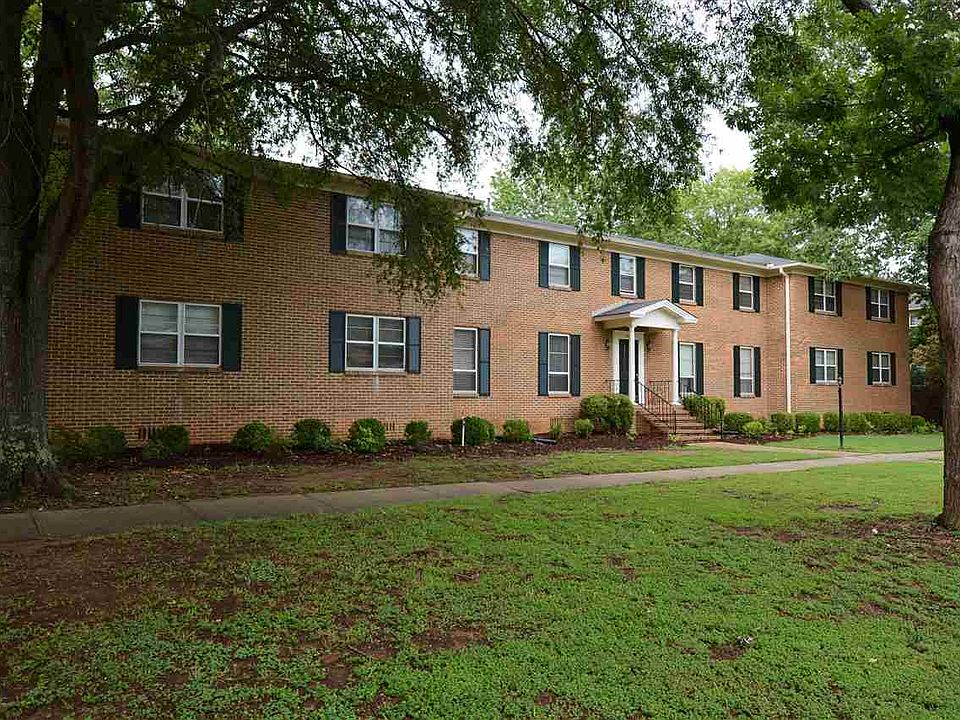 1st image of 1204 Willowbrook Dr SE APT A