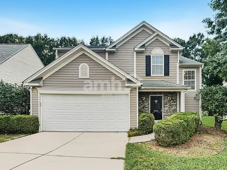 8836 Laurel Run Dr — Photo 1