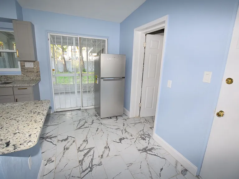 2637 Healy Dr — Photo 11