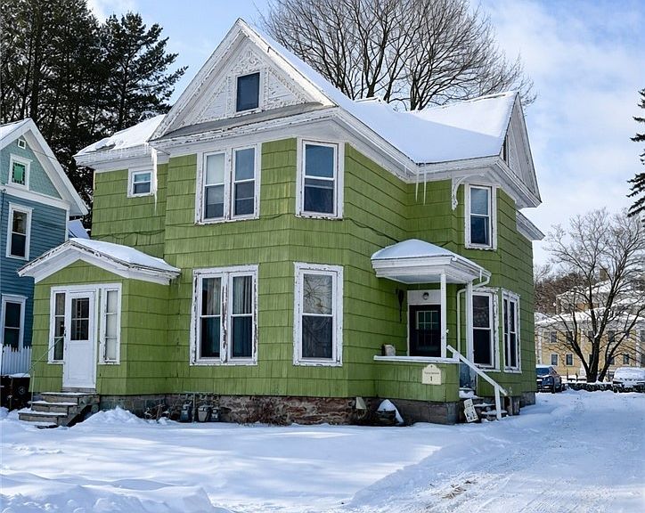 Listing photo 2