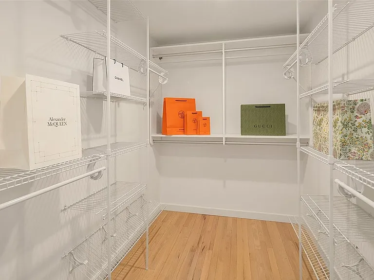 3039 Hunts Point Cir — Photo 14