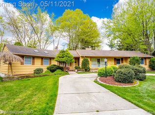 117 W Meldrum Cir, Saint Clair, MI