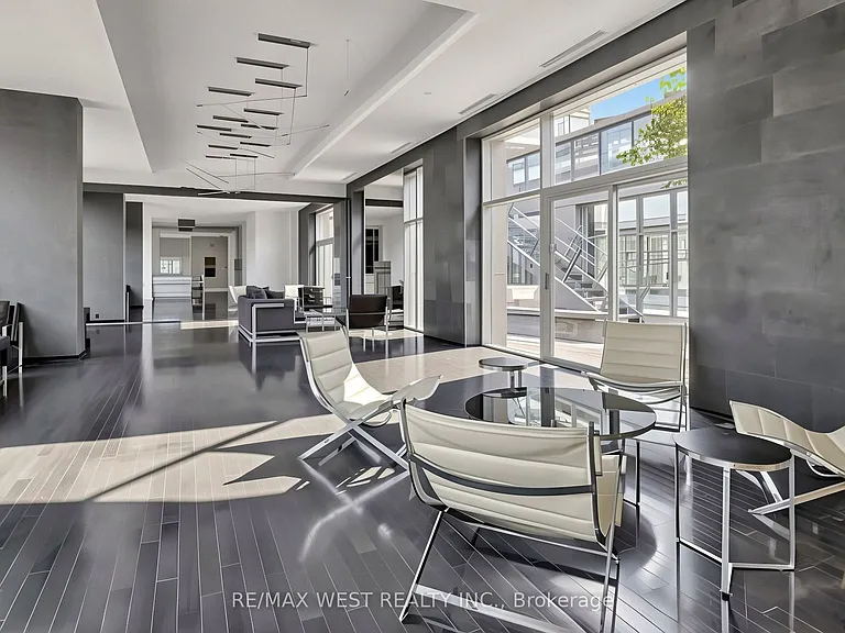 38 Grenville St #1203 — Photo 30