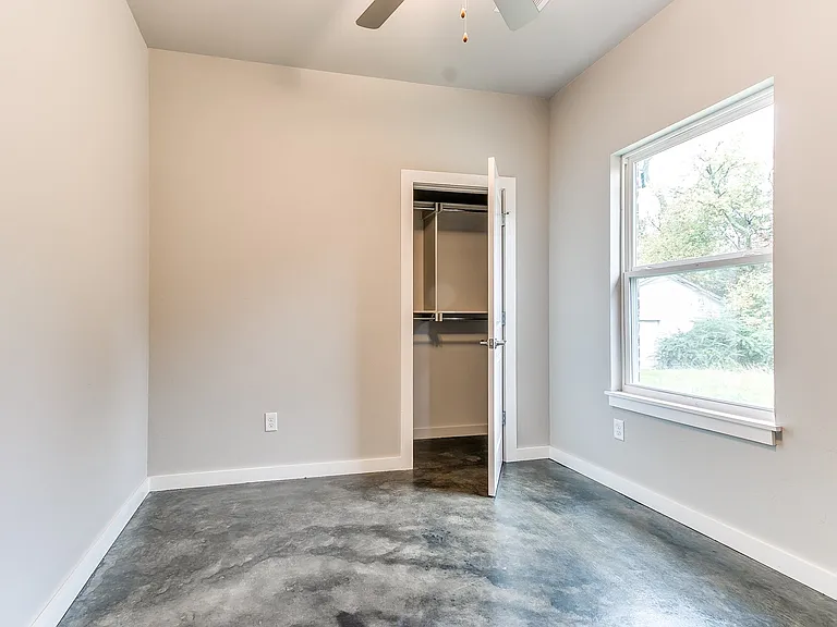 9602 SE 4th St — Photo 5
