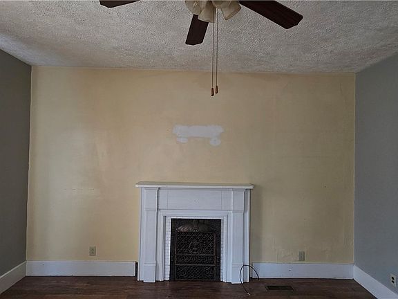 4th image of 4506 Smithfield St