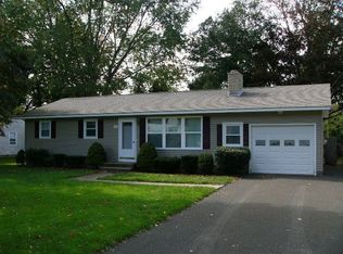 17 Nehantic Trl, Old Saybrook, CT 06475