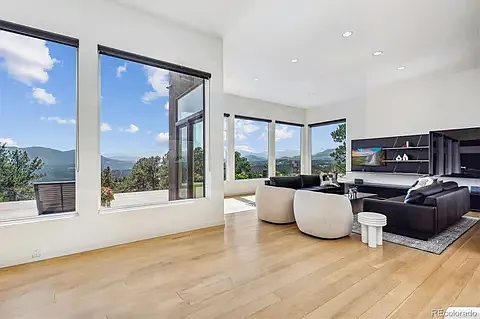 Larkspur Dr — Photo 5