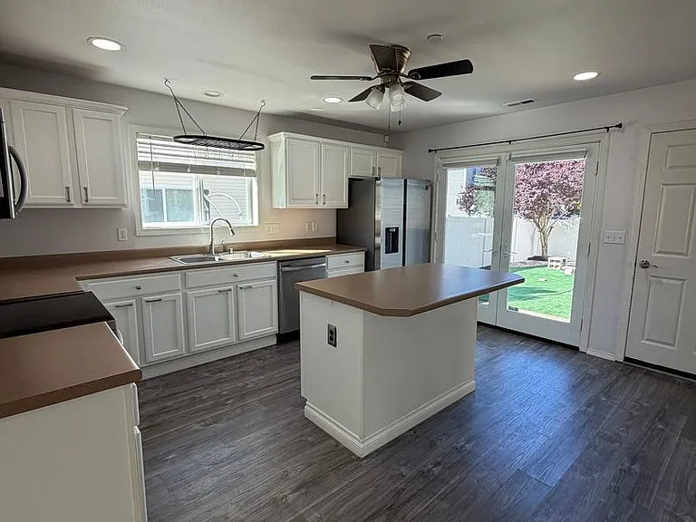 3091 Walker Rd — Photo 6