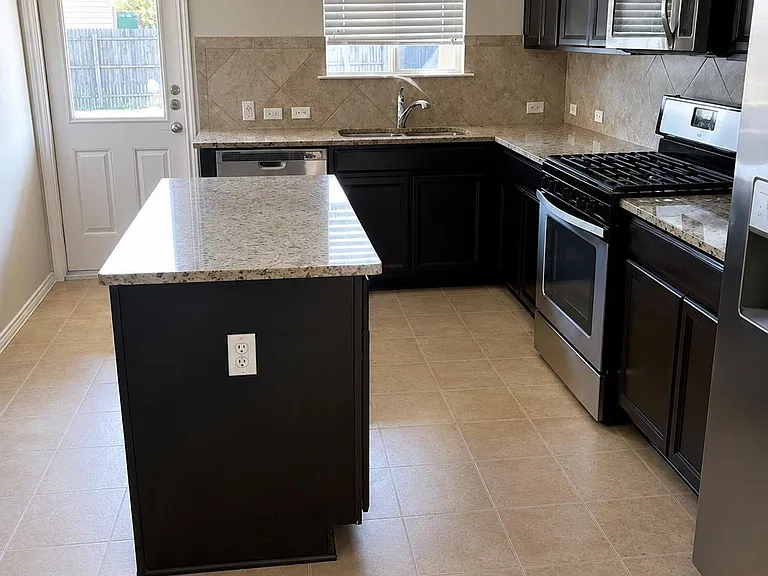 130 Sundown Ave — Photo 7