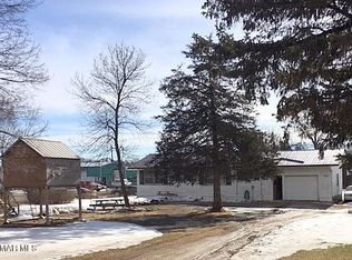 360 1st St SE, Oronoco, MN 55960
