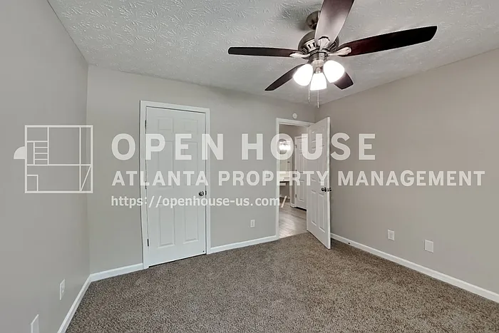 2070 Charleston Oak Cir — Photo 17