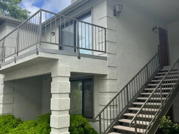3273 Royal Oaks Dr APT 4, Westlake Village, CA 91362