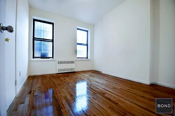 Rented by Bond New York | media 13