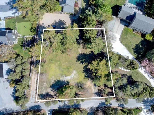 10A Bayberry Ln, Nantucket, MA 02554